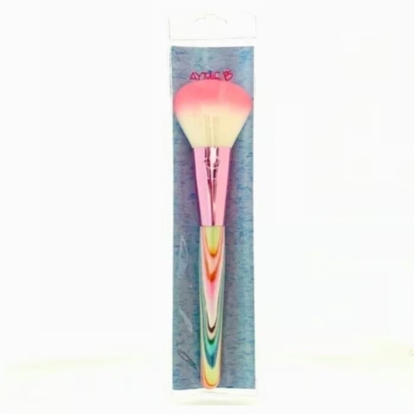 NIB AYMIE B' GOTTA B URBAN Professional Powder Brush Face Brush Makeup Brush - Picture 5 of 6